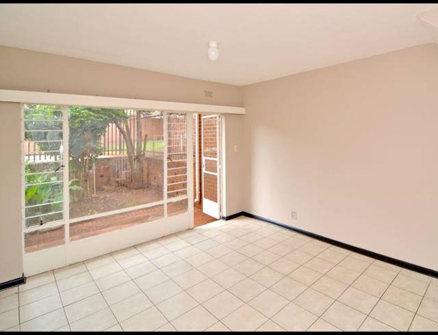 2 BEDROOM APARTMENT FOR SALE IN WINDSOR